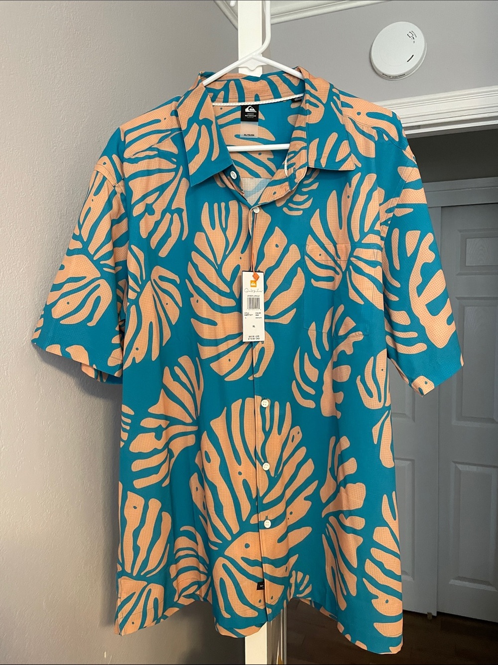 Quiksilver Teal and Peach Tropical Short-Sleeve Button-Up